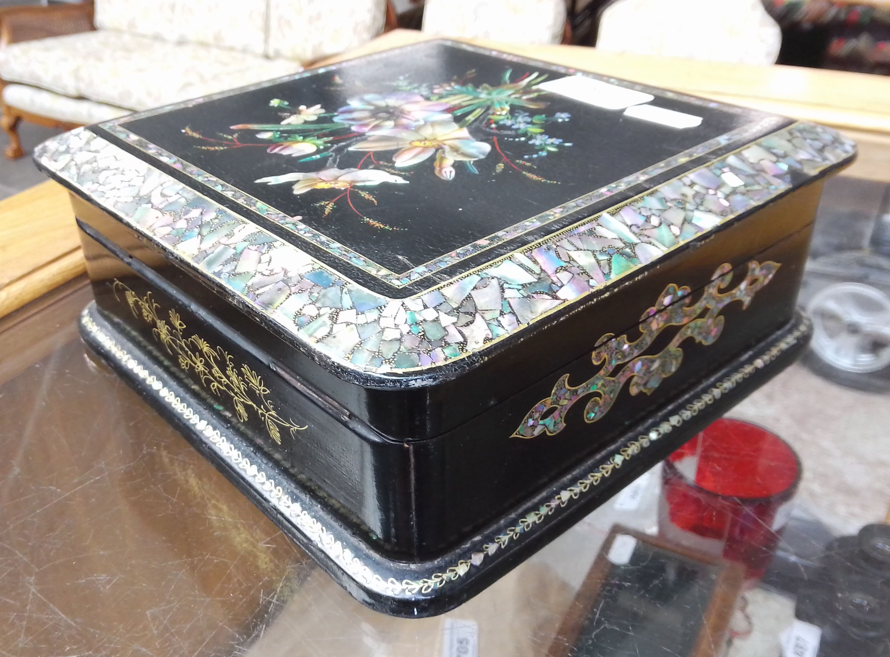 A Victorian black lacquer and mother of pearl inlaid jewellery box with quilted interior and - Image 16 of 19