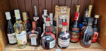 Approx 20 bottles of alcoholic beverages including Grand Marnier, Quantro, Grenadine, Wine,