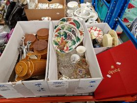 A mixed lot comprising Hornsea pottery, Spode Preston Guild plate, glassware, Wedgwood, metal