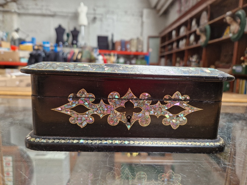 A Victorian black lacquer and mother of pearl inlaid jewellery box with quilted interior and - Image 7 of 19