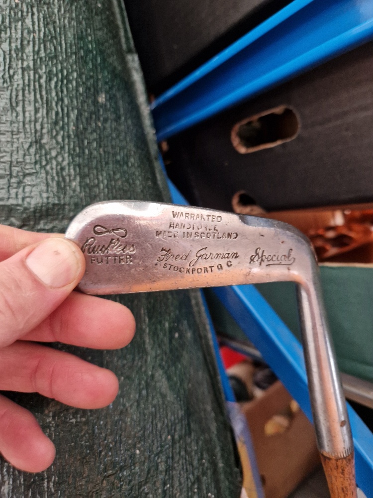 A vintage leather golf back with five hickory shafted clubs. - Image 2 of 6