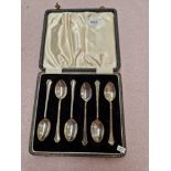 A cased set of six hallmarked silver teaspoons.