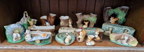 16 Hornsea fauna decorative items