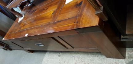A mahogany coffee table. Length 130cm