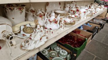 Royal Albert Old Country Roses - approx. 160 pieces inc. lamp, telephone, teapots, vases, tureens