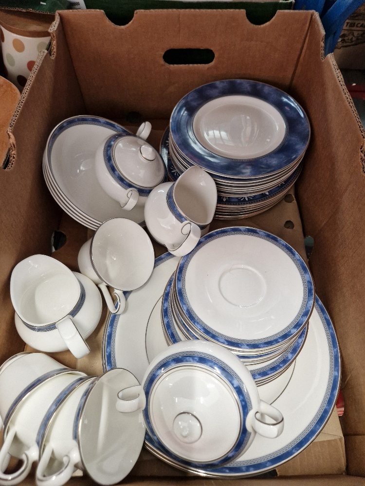 A quantity of Royal Doulton Atlantis dinner ware.