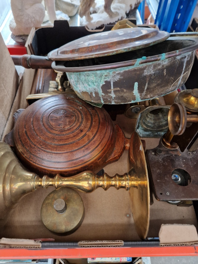 A box of assorted collectables to include a vintage microscope, barometer, vintage flask & various