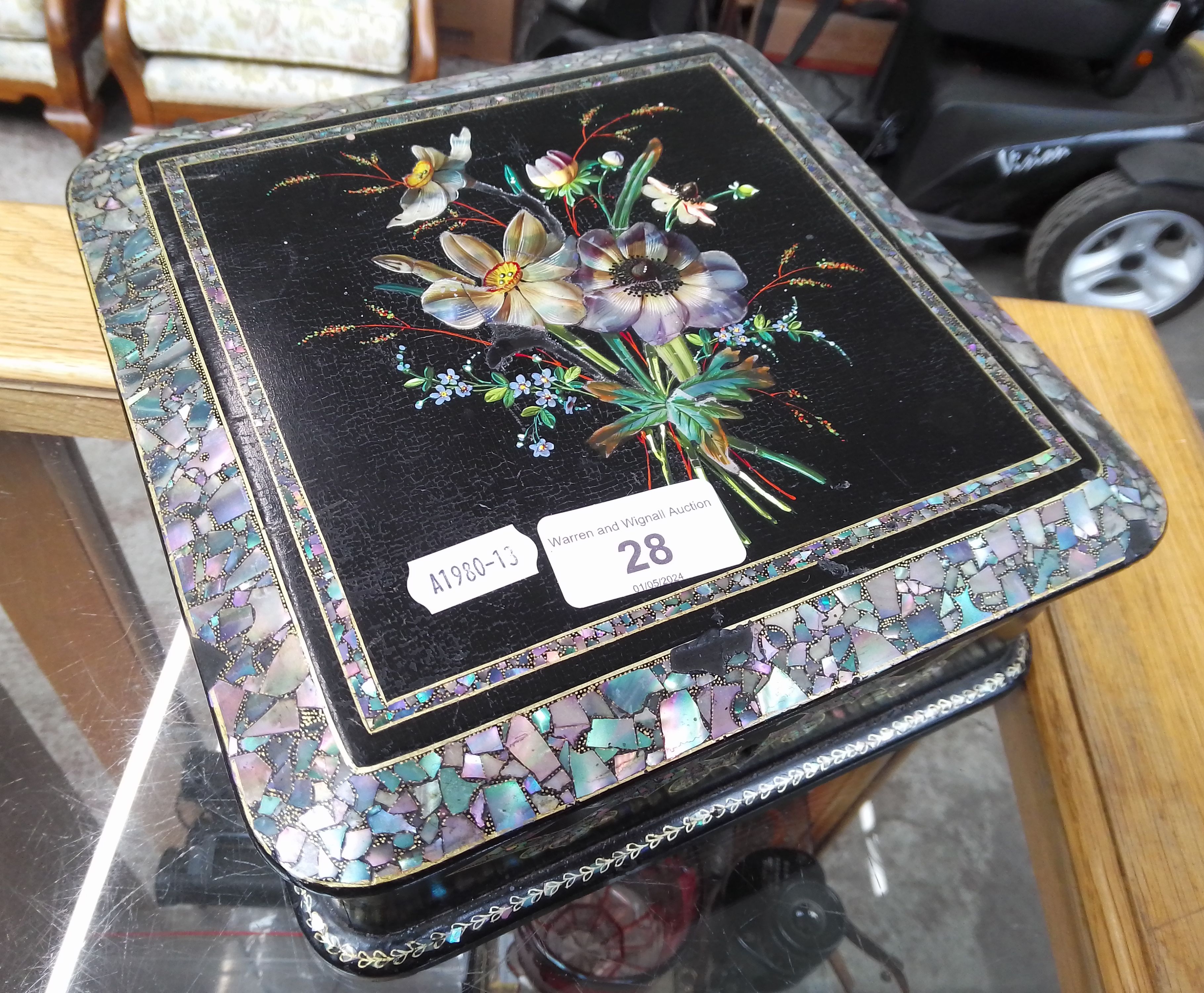 A Victorian black lacquer and mother of pearl inlaid jewellery box with quilted interior and - Image 14 of 19