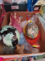 A mixed lot comprising Franklin Mint Sleeping Beauty figurine, Murano glass bowl and decorative