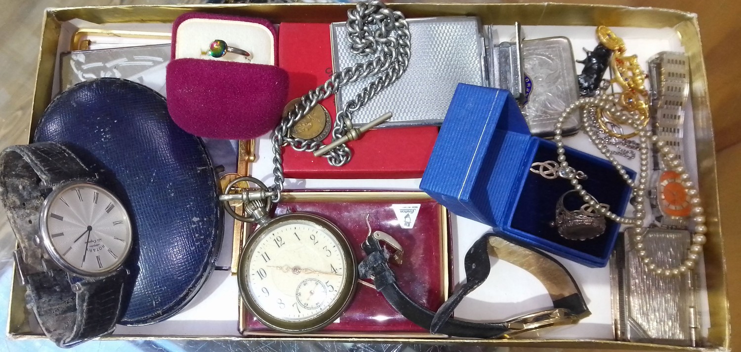 A mixed lot of jewellery and collectables including silver and watches etc.