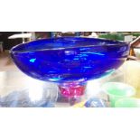 A Swedish art glass bowl designed by Goran Warff (1938-2022) for Kosta Boda, length 29cm and