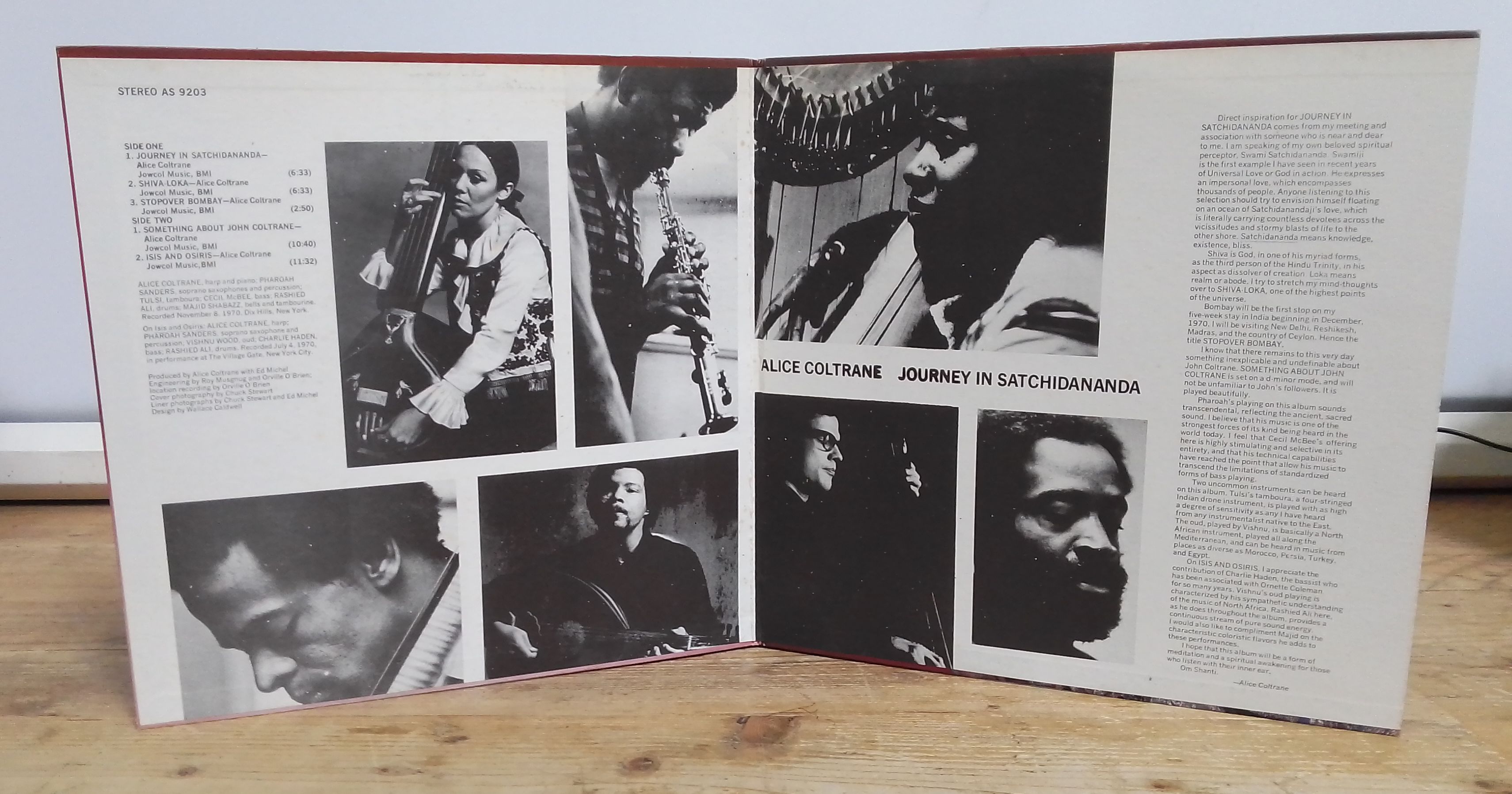 Alice Coltrane Featuring Pharoah Sanders - Journey In Satchidananda, gatefold stereo LP, 1st - Image 4 of 5