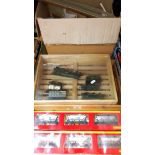 Assorted 00 gauge model railway including Hornby engines and rolling stock, buildings and