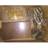 A box of assorted collectables comprising a cast metal erotic pin dish, draughtsman's instruments,