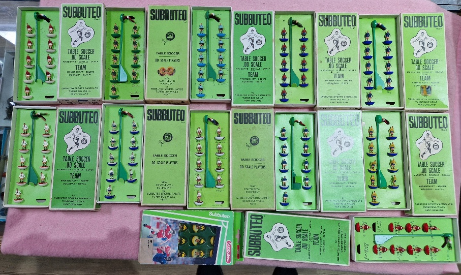 A group of 21 HW Subbuteo teams in original boxes plus 1 other to include 19,101,138 (full sets)...