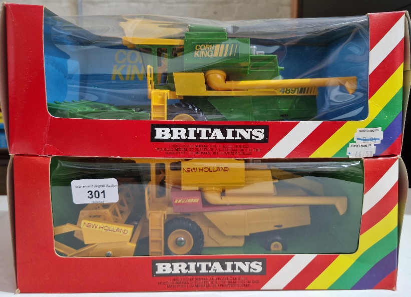 Two Britains diecast models comprising of a 9575 New Holland Combine Harvester & a 9576 Combine