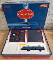 A Hornby 00 gauge 4-6-2 Class A4 precision engineered LNER "Mallard" live steam powered locomotive