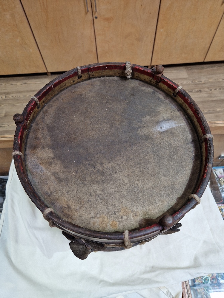 A 12th Battalion Duke of Cambridge's Own (Middlesex Regiment) military side drum. - Image 4 of 14