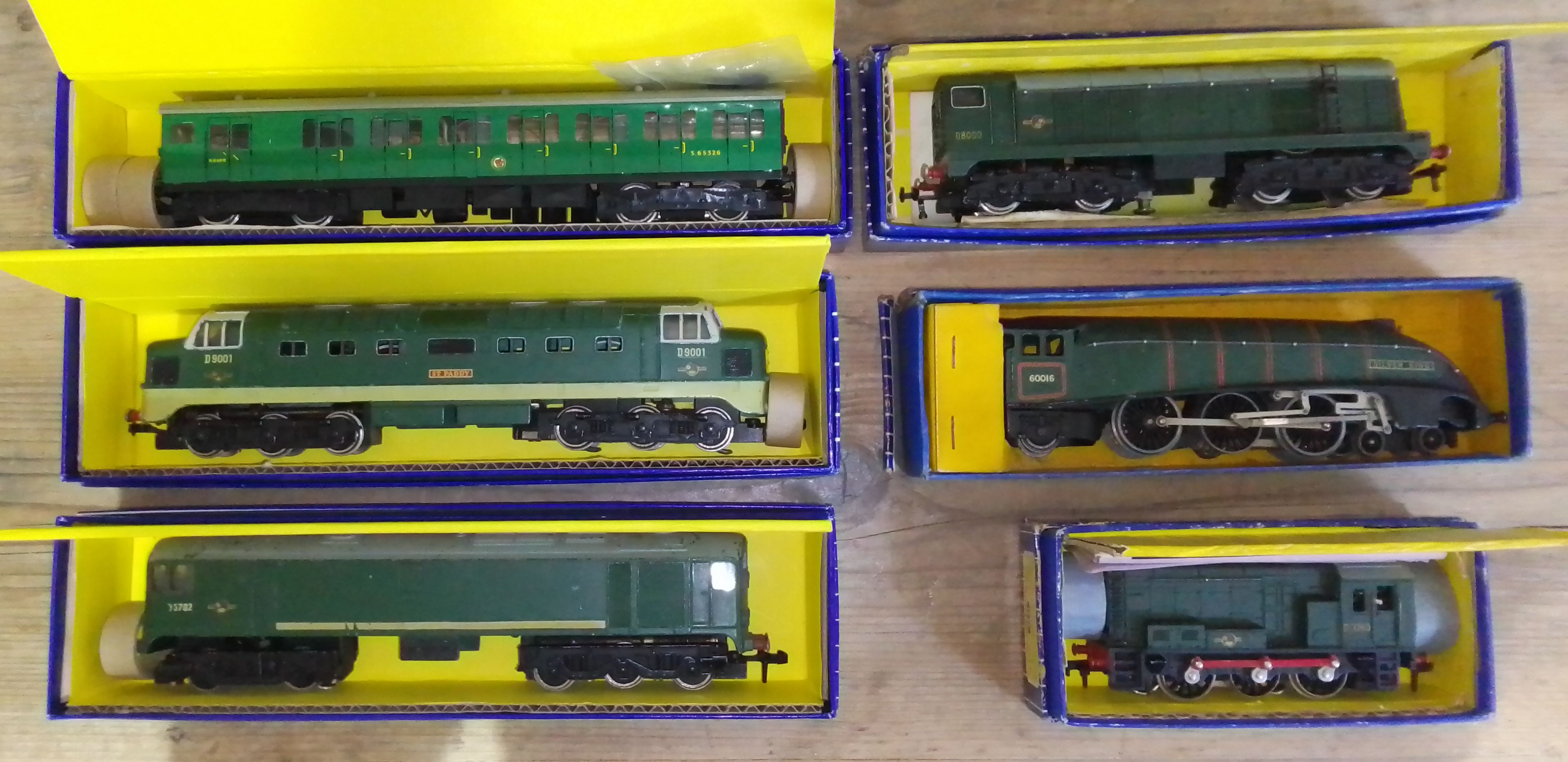 A group of six Hornby Dublo 3 rail engines, three in reproduction boxes