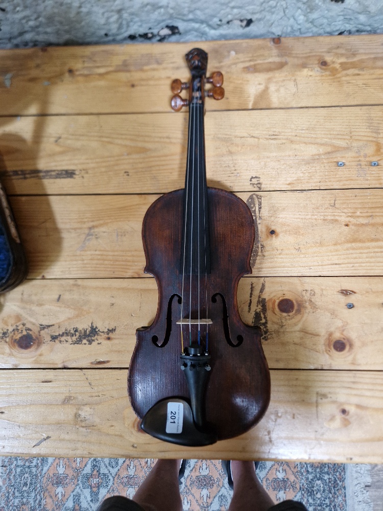 A German 19th century violin, one piece back, length 355mm, with bow stamped Homa, in hard case. - Image 4 of 18