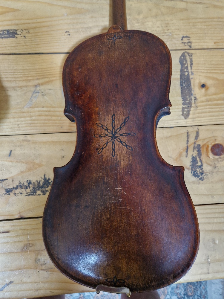 A German 19th century violin, one piece back, length 355mm, with bow stamped Homa, in hard case. - Image 11 of 18