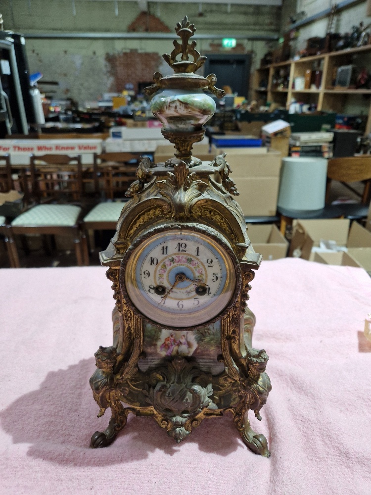 A French late 19th century ormolu and porcelain mantle clock. - Image 7 of 8
