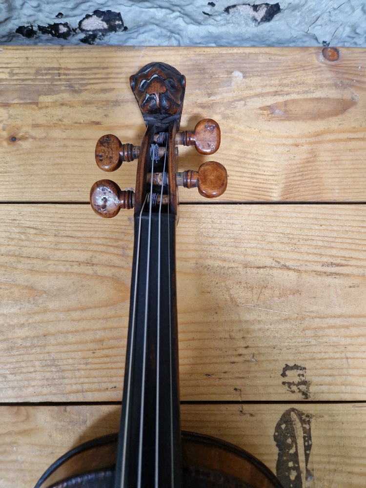 A German 19th century violin, one piece back, length 355mm, with bow stamped Homa, in hard case. - Image 6 of 18