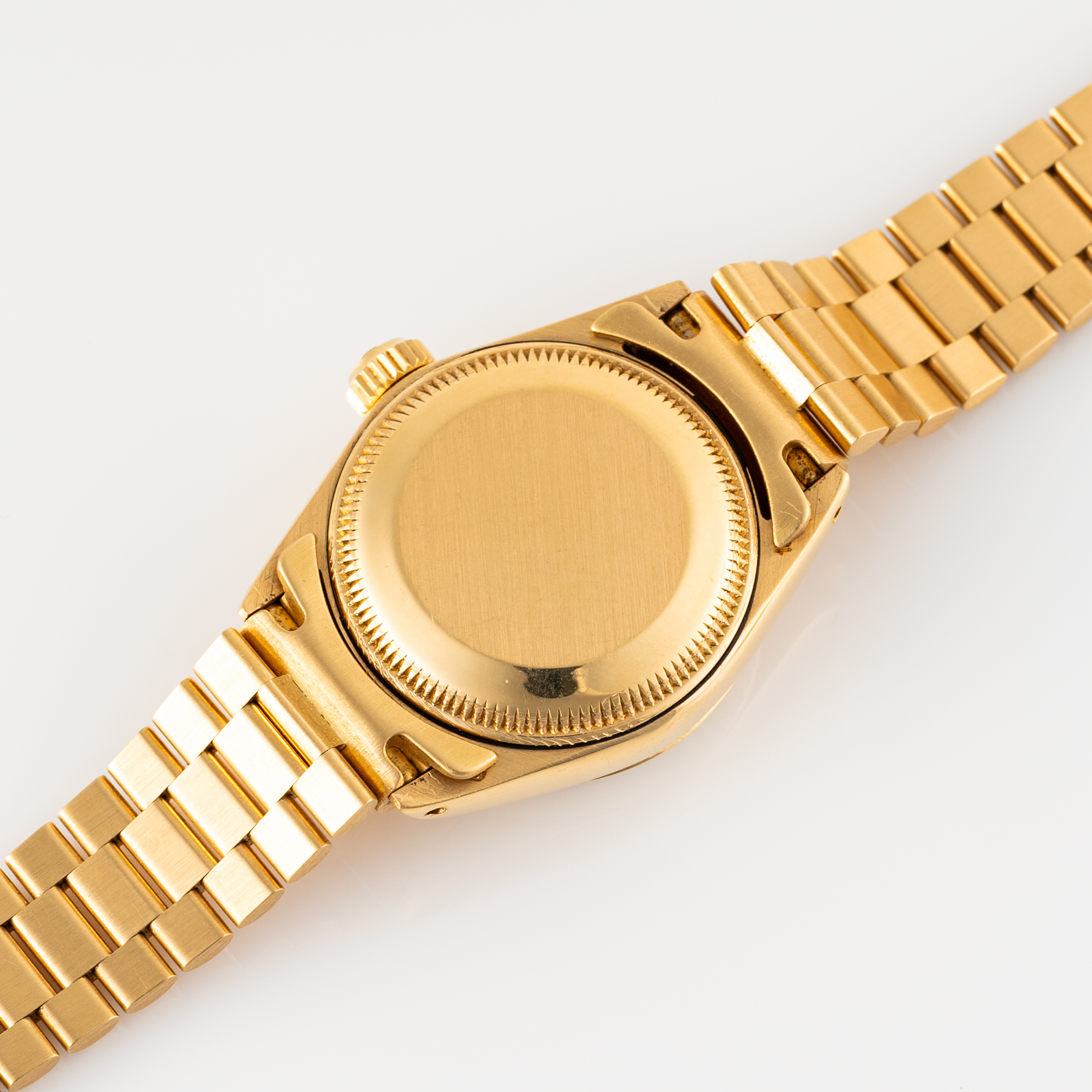 A LADY'S 18K SOLID GOLD ROLEX OYSTER PERPETUAL DATEJUST BRACELET WATCH CIRCA 1979, REF. 6917/8 - Image 7 of 9