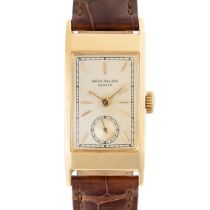 A GENTLEMAN'S SIZE 18K SOLID YELLOW GOLD PATEK PHILIPPE TEGOLINO WRIST WATCH DATED 1949, REF. 425