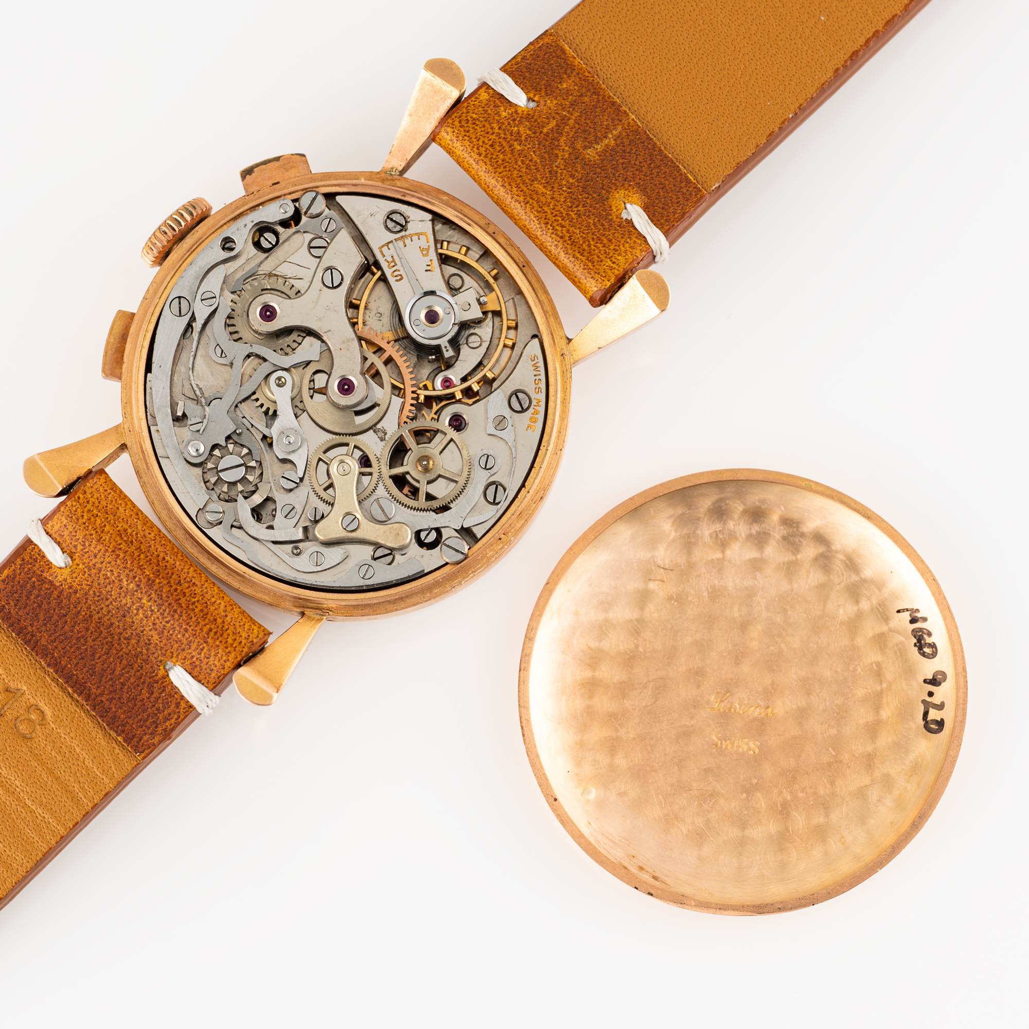 A RARE GENTLEMAN'S SIZE 18K SOLID PINK GOLD LUSINA CHRONOGRAPH WRIST WATCH CIRCA 1940s Movement: - Image 8 of 8