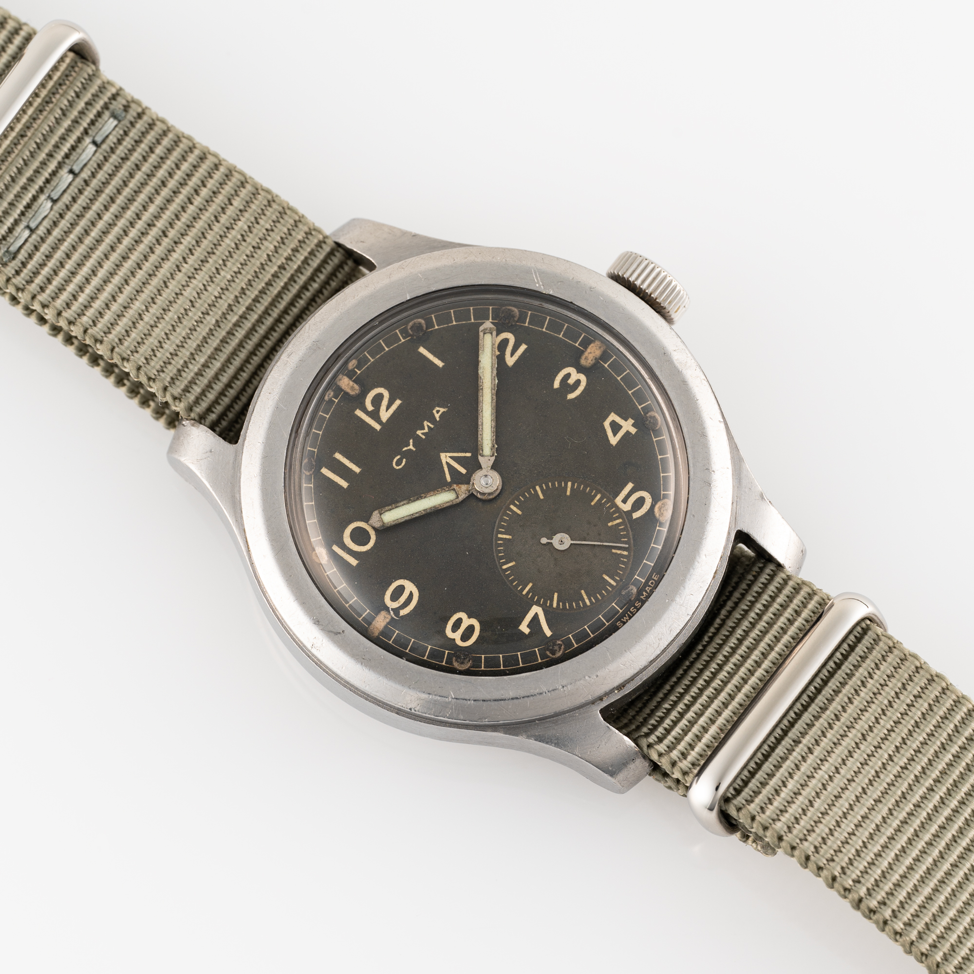 A GENTLEMAN'S STAINLESS STEEL BRITISH MILITARY CYMA W.W.W. WRIST WATCH CIRCA 1945, PART OF THE " - Image 4 of 8