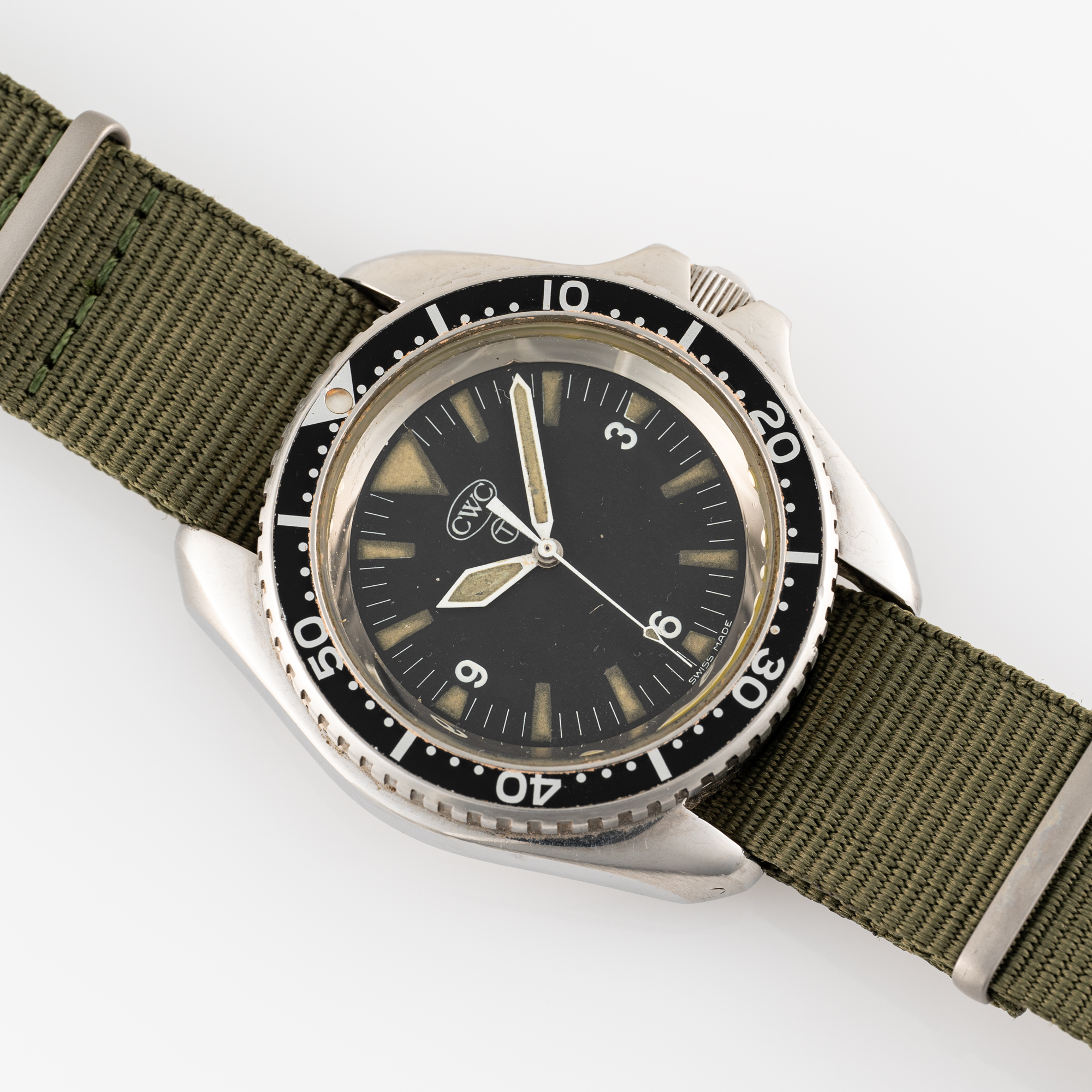 A VERY RARE GENTLEMAN'S STAINLESS STEEL BRITISH MILITARY ROYAL NAVY CWC AUTOMATIC DIVERS WRIST WATCH - Image 3 of 9