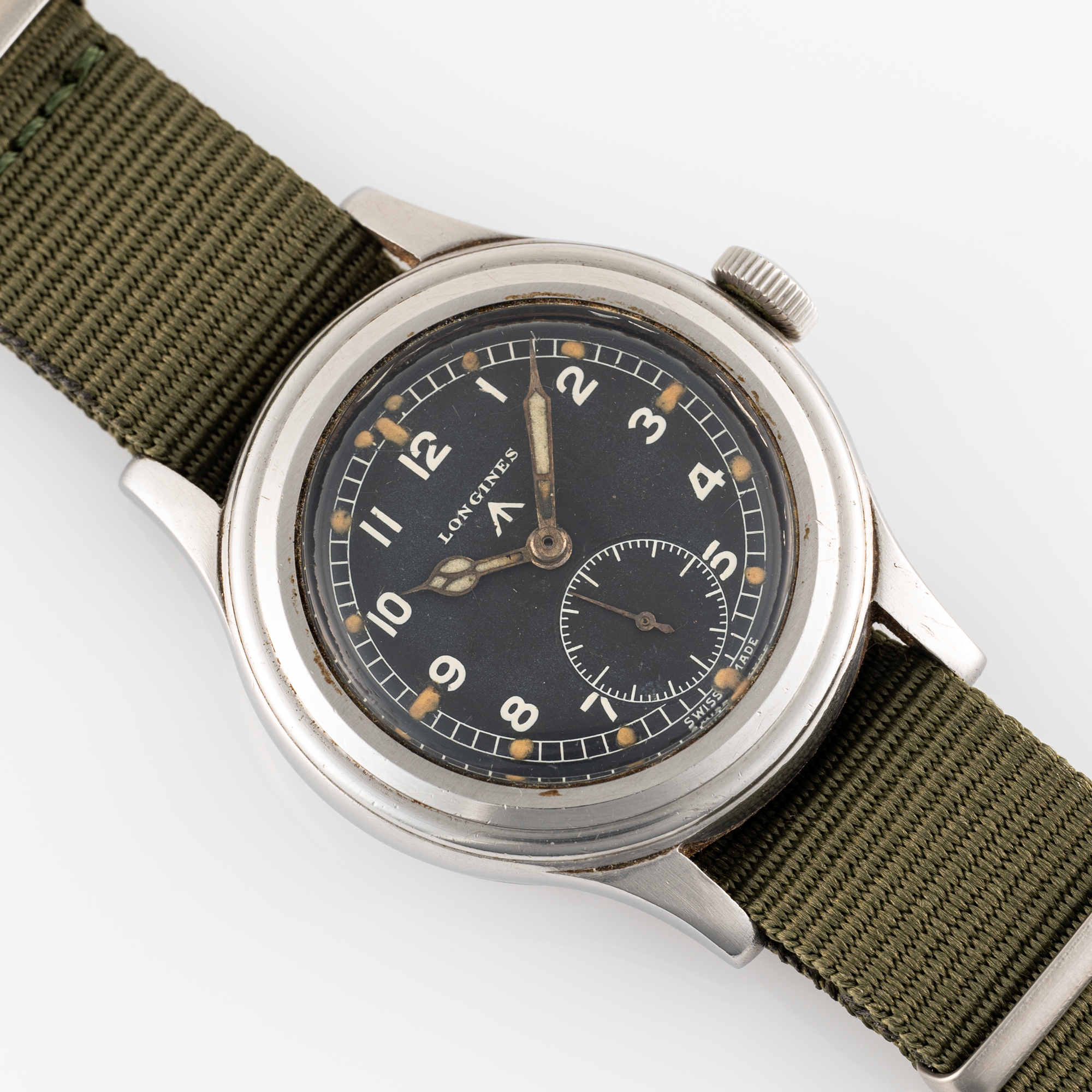 A GENTLEMAN'S STAINLESS STEEL BRITISH MILITARY LONGINES W.W.W. WRIST WATCH CIRCA 1945, PART OF - Image 4 of 8