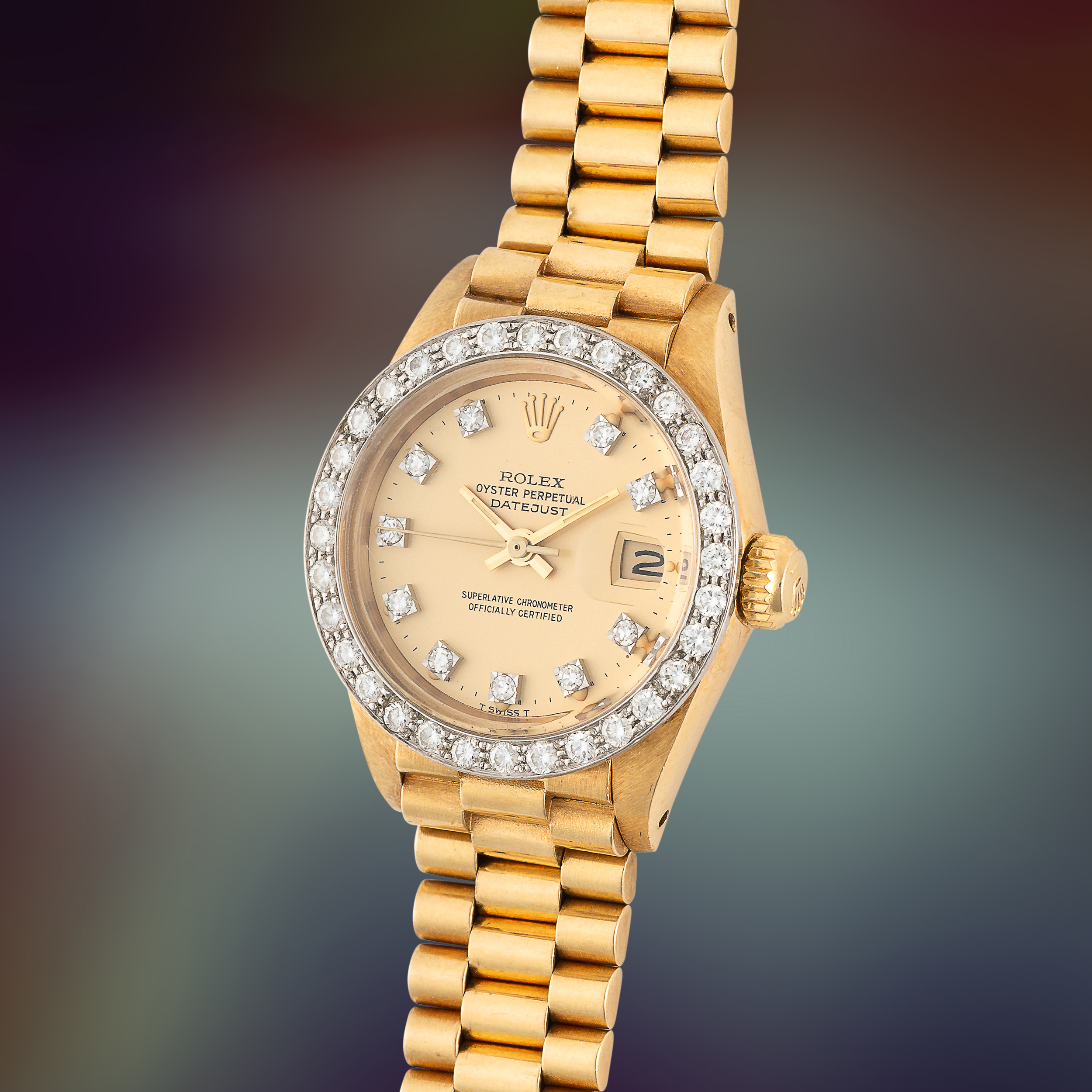 A LADY'S FINE 18K SOLID GOLD & DIAMOND ROLEX OYSTER PERPETUAL DATEJUST BRACELET WATCH CIRCA 1983,
