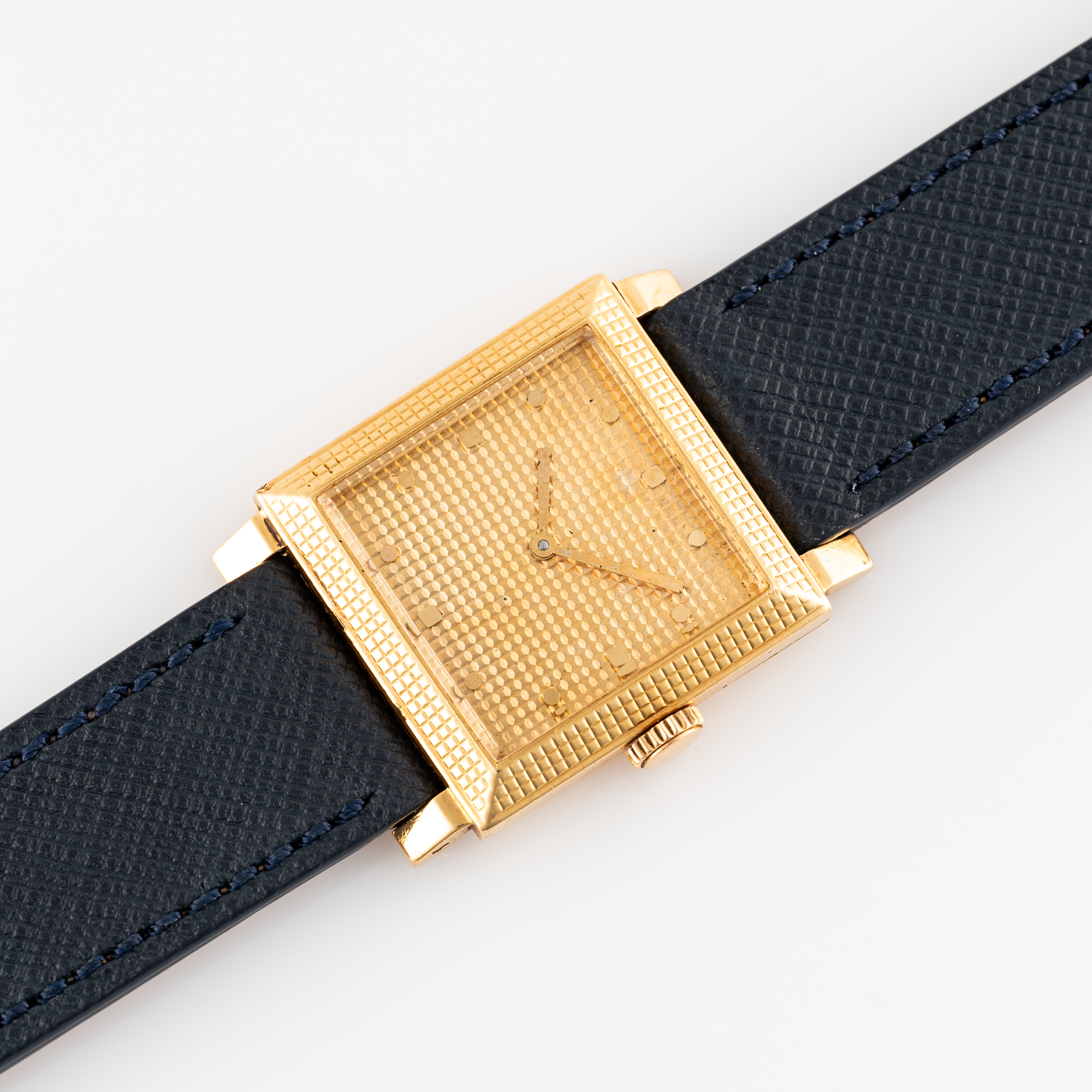 A RARE GENTLEMAN'S SIZE 18K SOLID GOLD BOUCHERON PARIS CARREE WRIST WATCH CIRCA 1950s Movement: - Image 5 of 9