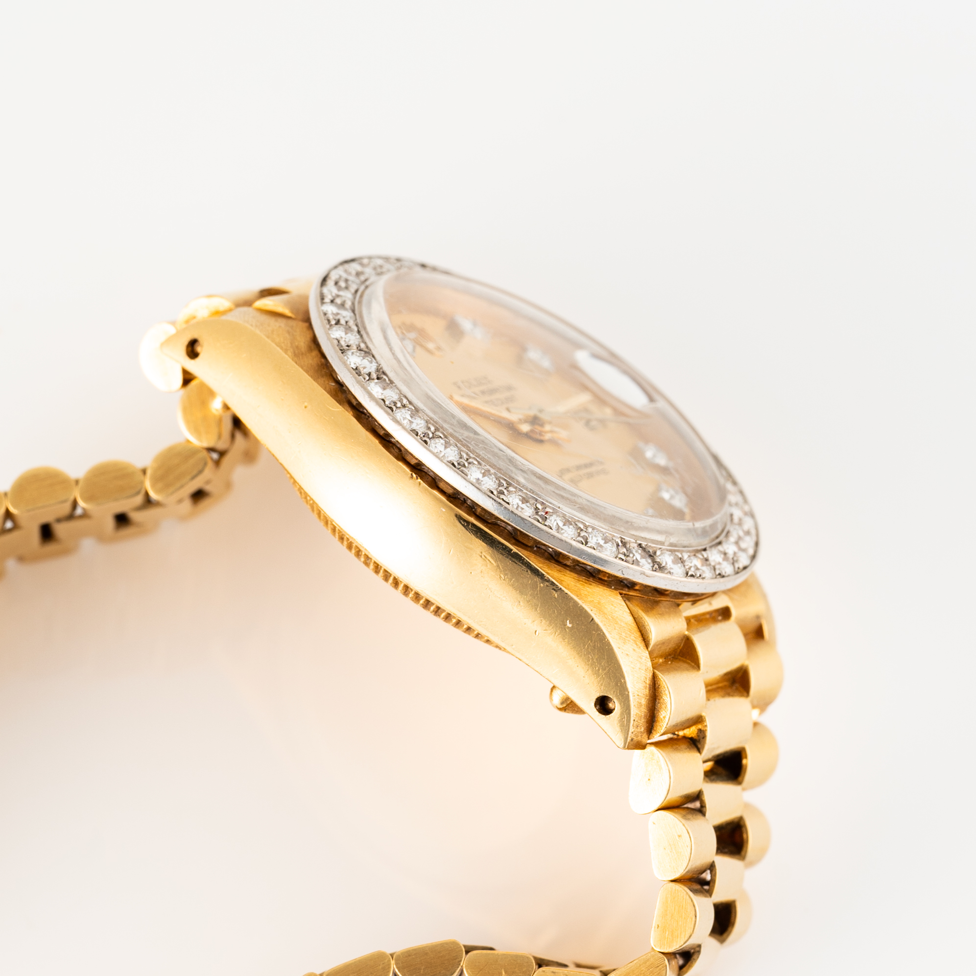 A LADY'S FINE 18K SOLID GOLD & DIAMOND ROLEX OYSTER PERPETUAL DATEJUST BRACELET WATCH CIRCA 1983, - Bild 5 aus 9