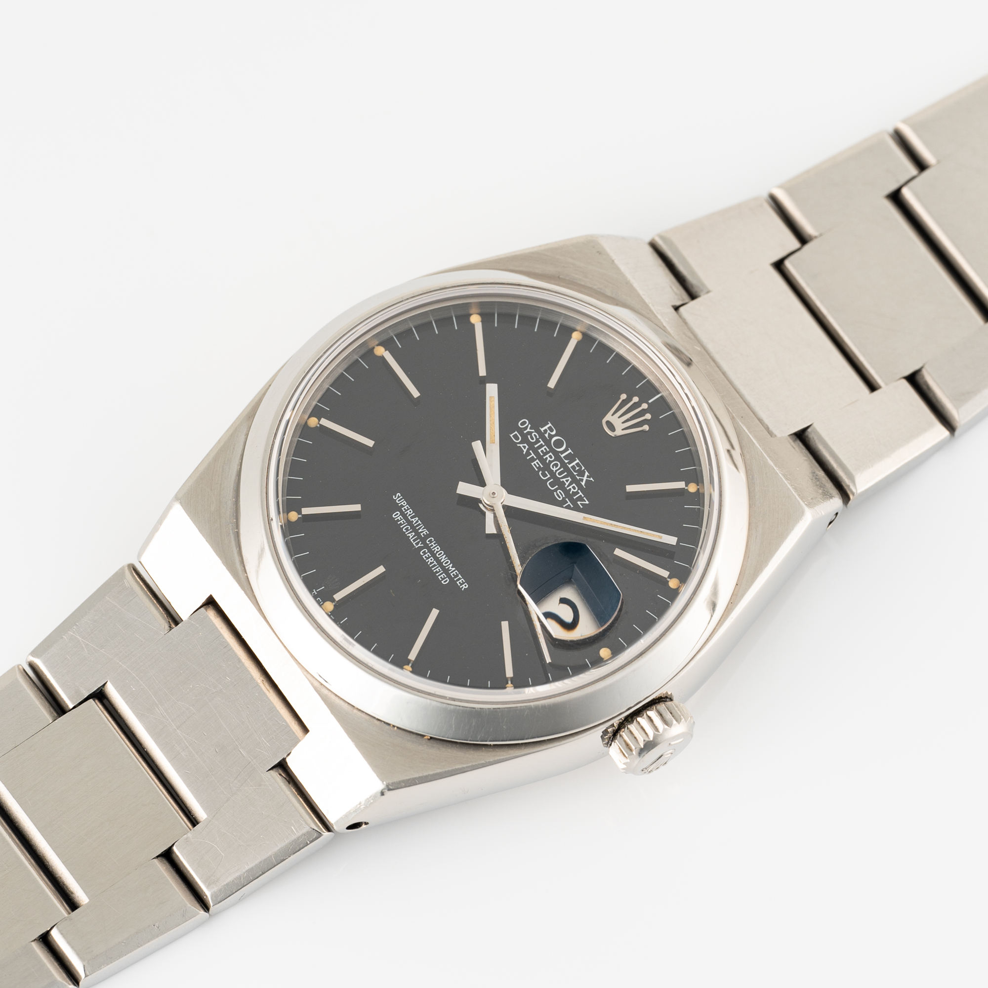 A GENTLEMAN'S SIZE STAINLESS STEEL ROLEX OYSTERQUARTZ DATEJUST BRACELET WATCH CIRCA 1979, REF. 17000 - Image 4 of 8