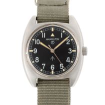 A GENTLEMAN'S STAINLESS STEEL BRITISH MILITARY HAMILTON WRIST WATCH DATED 1973, ISSUED TO THE ARMY