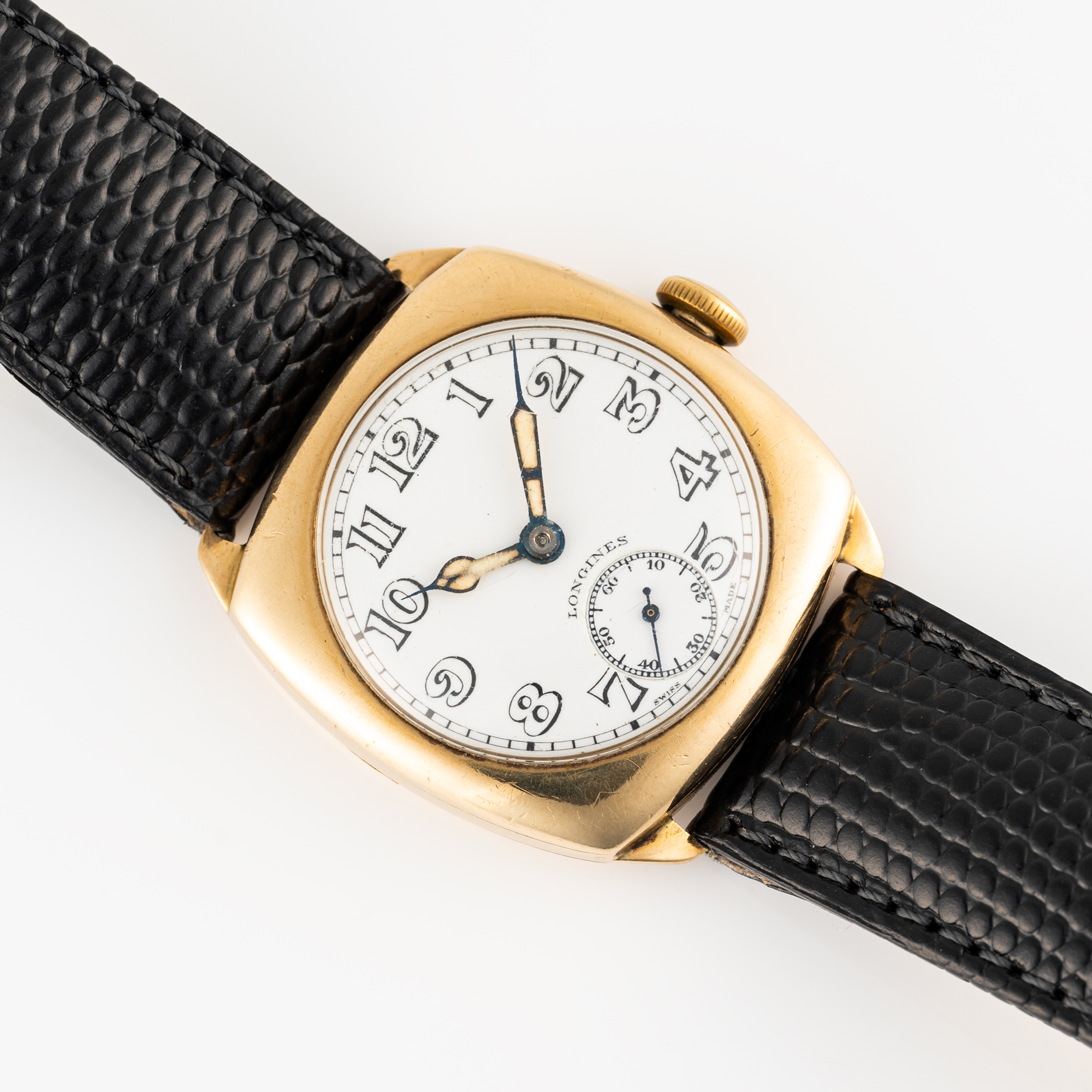 A GENTLEMAN'S SIZE 9CT SOLID GOLD LONGINES WRIST WATCH CIRCA 1930s, WITH WHITE ENAMEL DIAL Movement: - Bild 4 aus 8