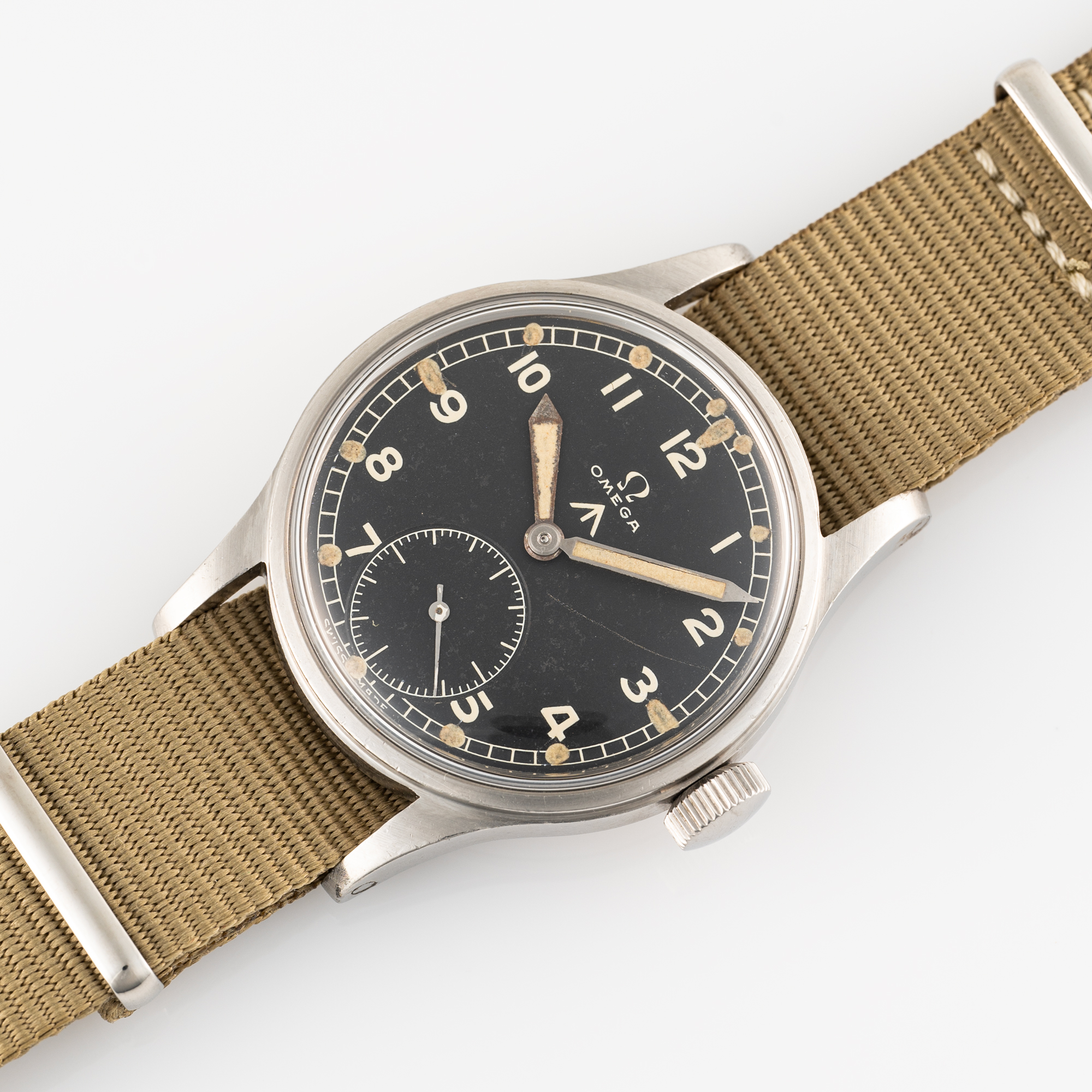 A GENTLEMAN'S STAINLESS STEEL BRITISH MILITARY OMEGA W.W.W. WRIST WATCH CIRCA 1945, PART OF THE " - Image 4 of 8
