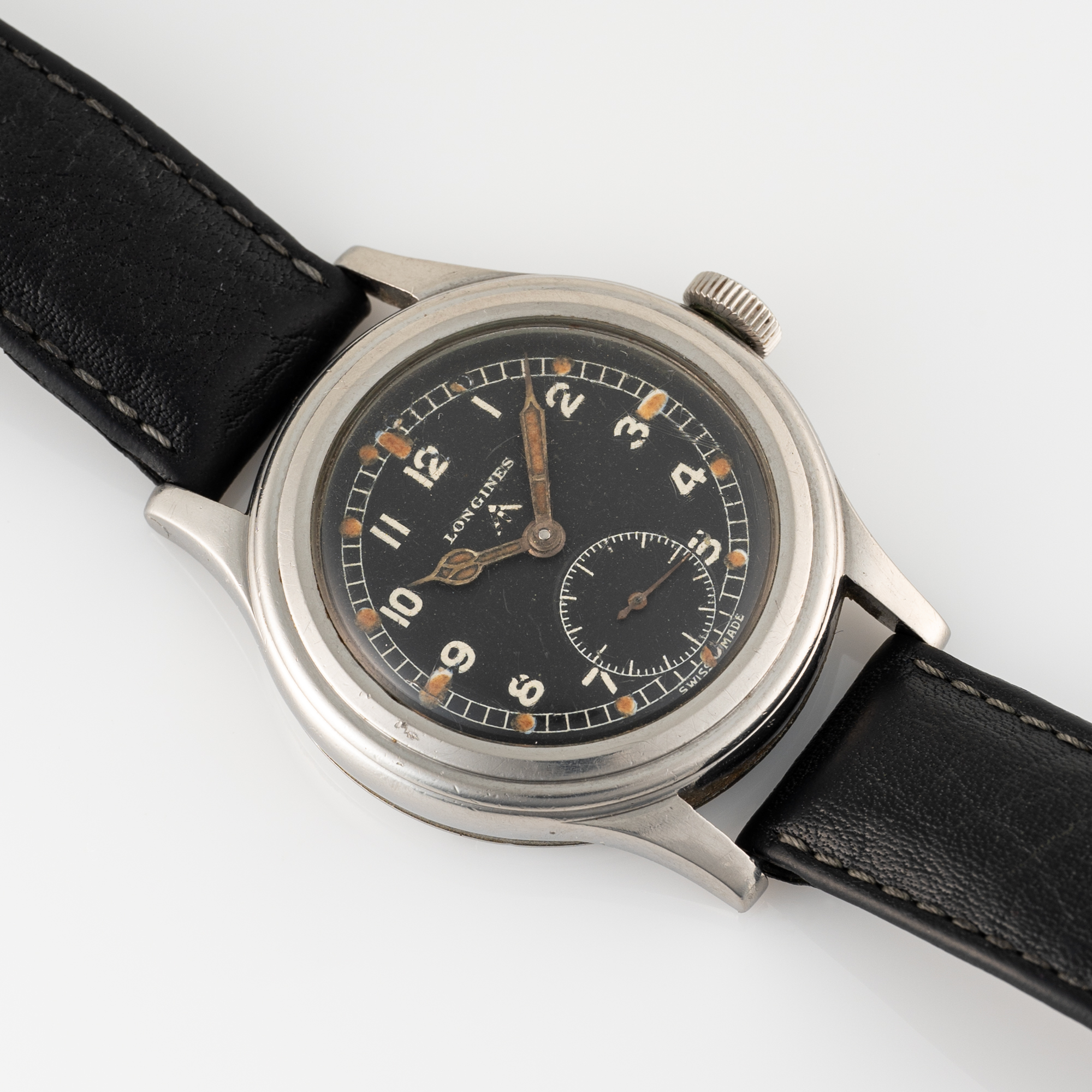 A GENTLEMAN'S STAINLESS STEEL BRITISH MILITARY LONGINES W.W.W. WRIST WATCH CIRCA 1945, PART OF - Image 4 of 8