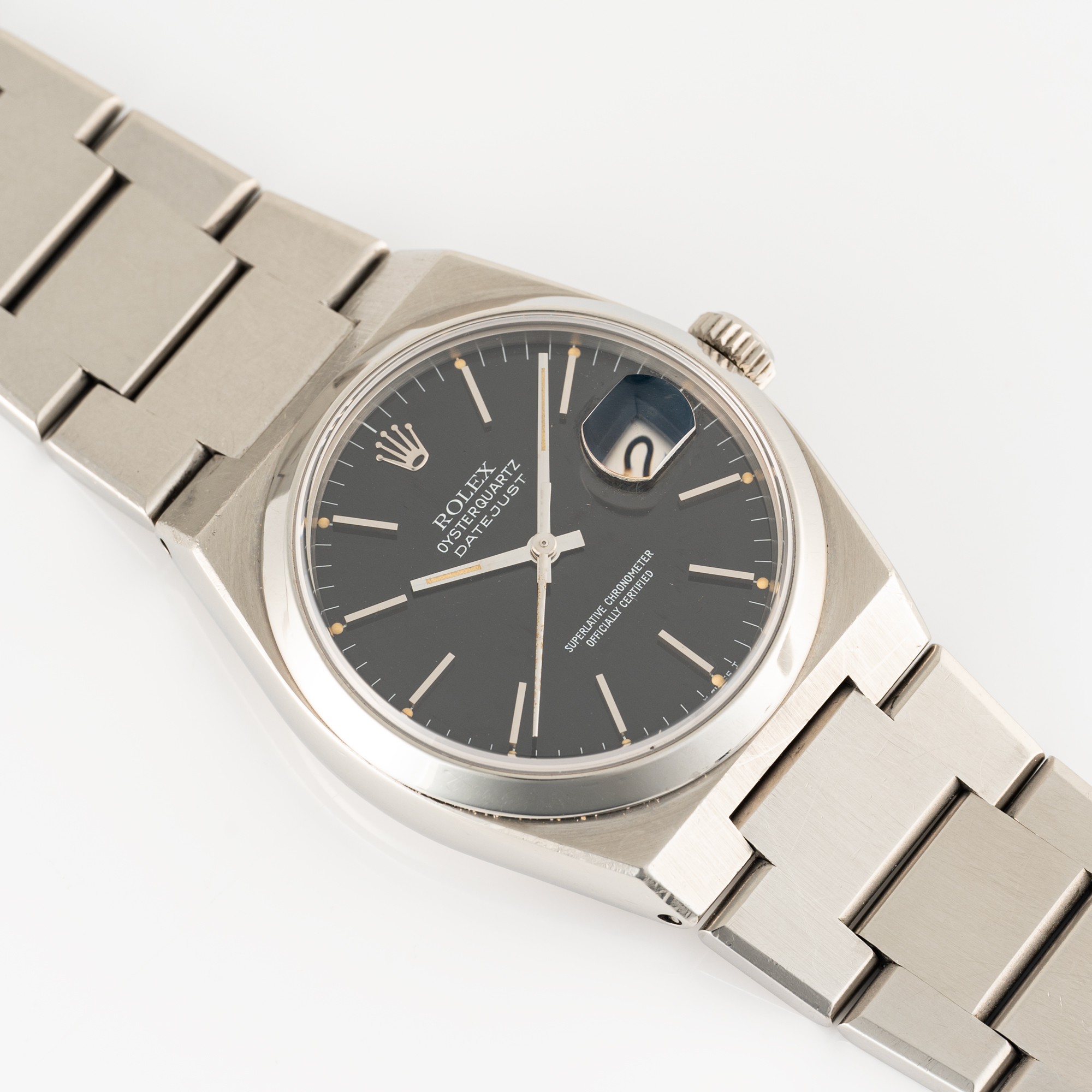 A GENTLEMAN'S SIZE STAINLESS STEEL ROLEX OYSTERQUARTZ DATEJUST BRACELET WATCH CIRCA 1979, REF. 17000 - Image 3 of 8