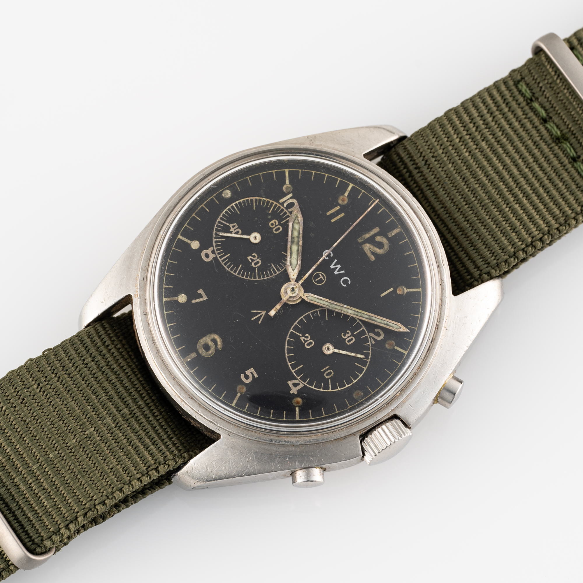 A GENTLEMAN'S STAINLESS STEEL BRITISH MILITARY CWC ROYAL NAVY PILOTS CHRONOGRAPH WRIST WATCH DATED - Image 4 of 7