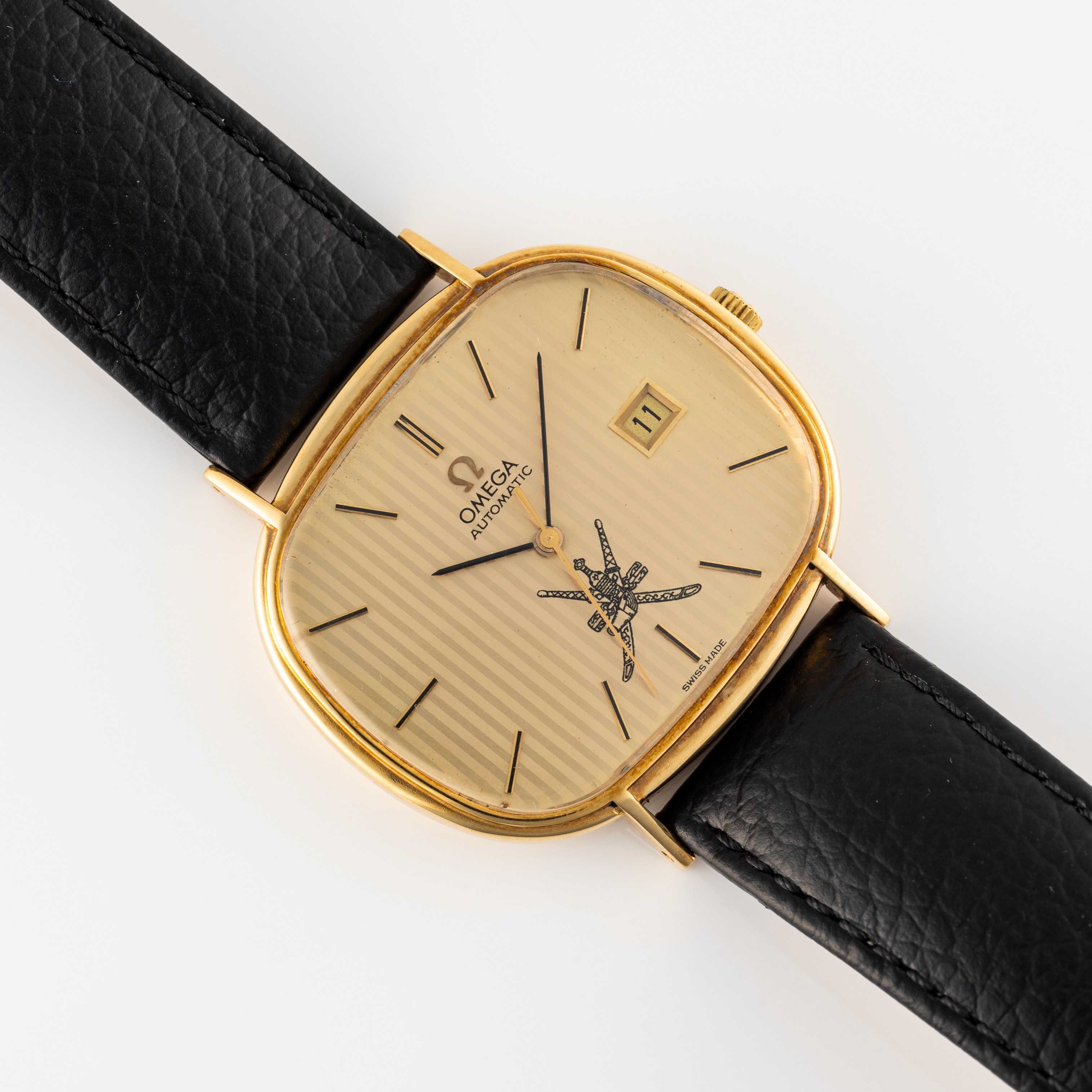 A RARE GENTLEMAN'S LARGE SIZE 18K SOLID GOLD OMEGA DE VILLE AUTOMATIC DATE WRIST WATCH CIRCA 1973, - Image 3 of 9