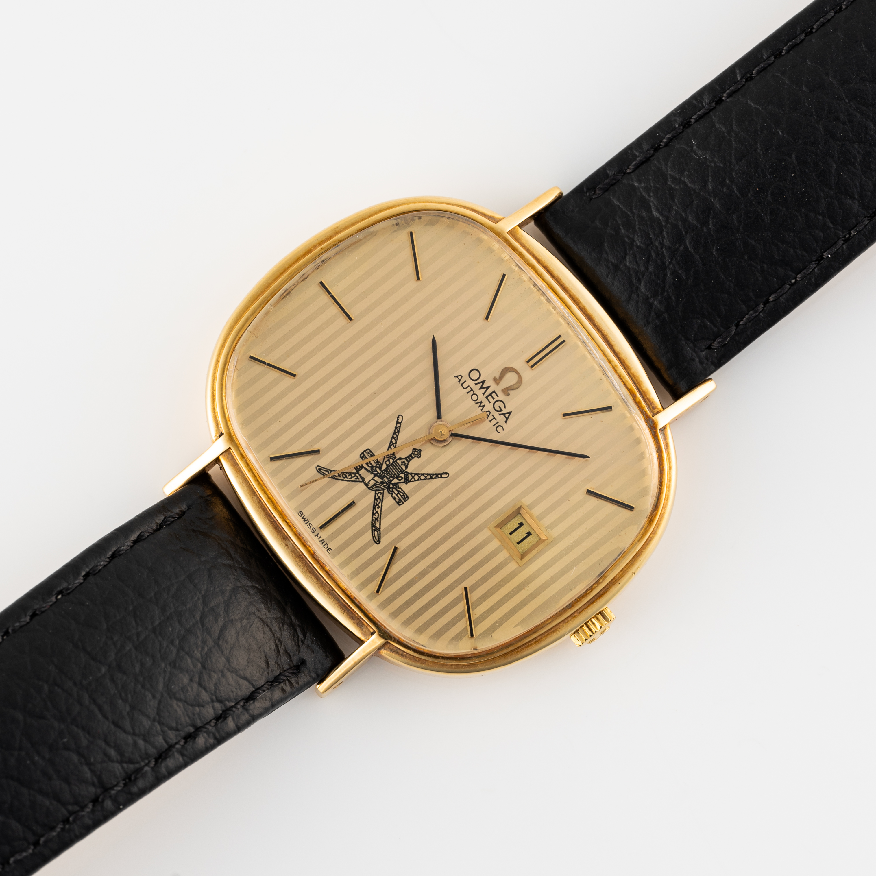 A RARE GENTLEMAN'S LARGE SIZE 18K SOLID GOLD OMEGA DE VILLE AUTOMATIC DATE WRIST WATCH CIRCA 1973, - Image 4 of 9