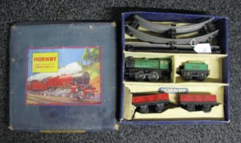 Boxed 1936-1941 Hornby-Meccano clockwork O gauge tinplate MO Goods Set containing 0-4-0 tender