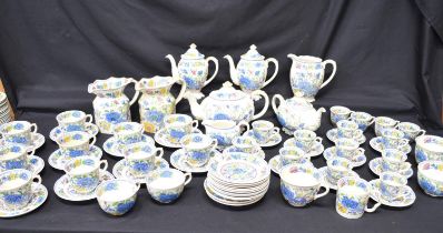 Large collection of Mason's Regency pattern tea and dinnerware to comprise: approx 250 pieces