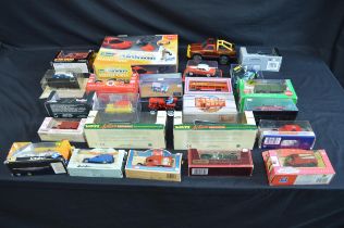 Collection of boxed model vehicles etc to include: Onyx F1 car, Corgi bus and Siku trailer etc