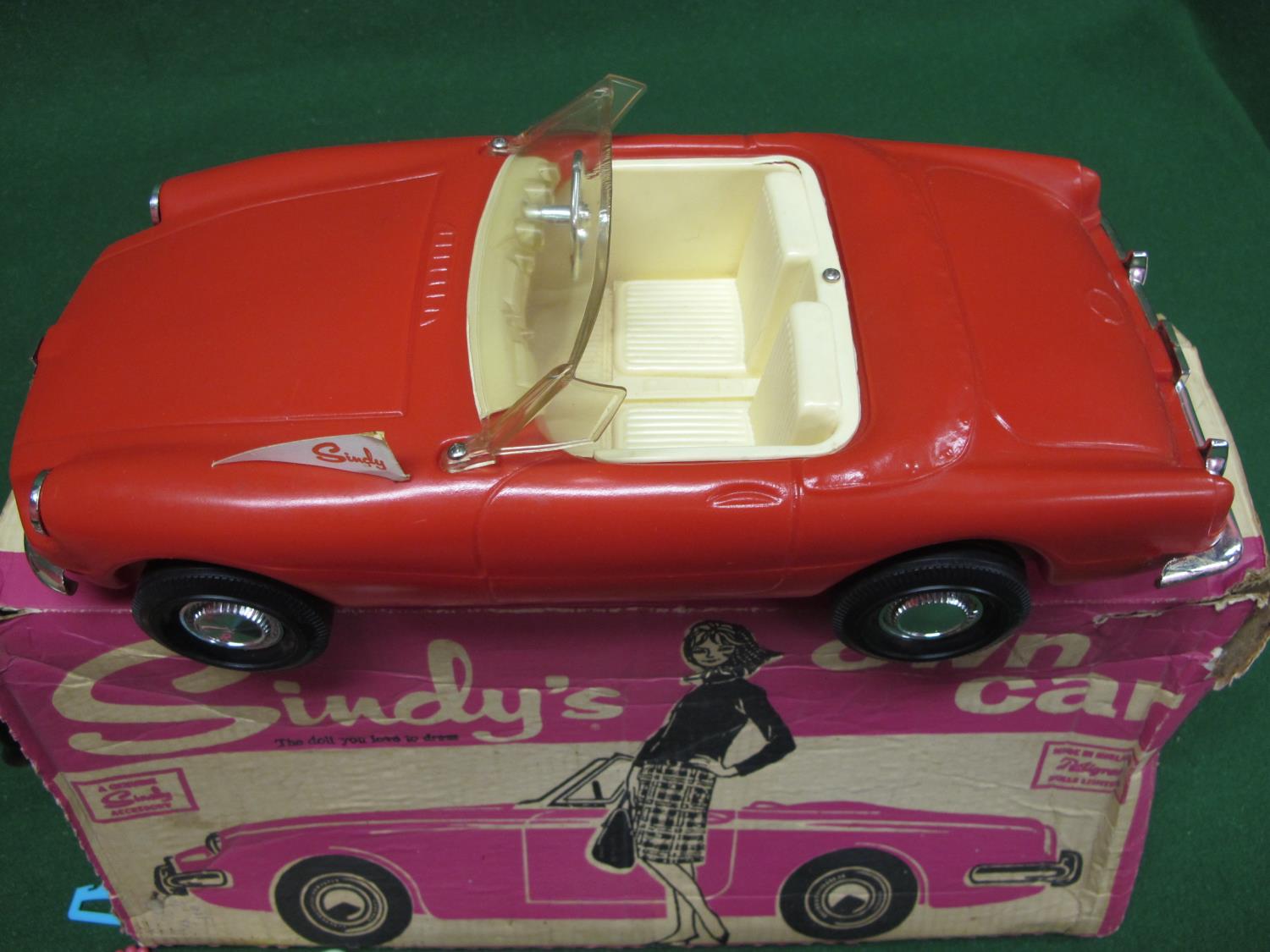 Sindy's own car complete with bonnet pennant and box, Sindy's horse and a quantity of outfits and - Image 4 of 6