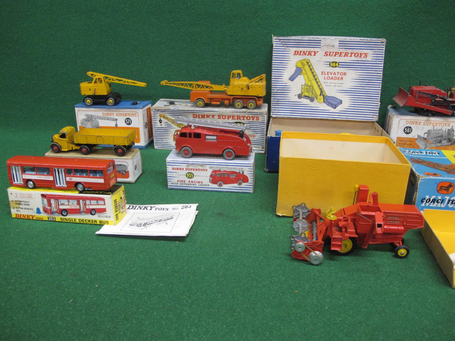 Box of seven boxed Dinky Supertoys to comprise: 283 Bus, 521 Bedford, 561 Bulldozer, 571 Coles - Image 3 of 3